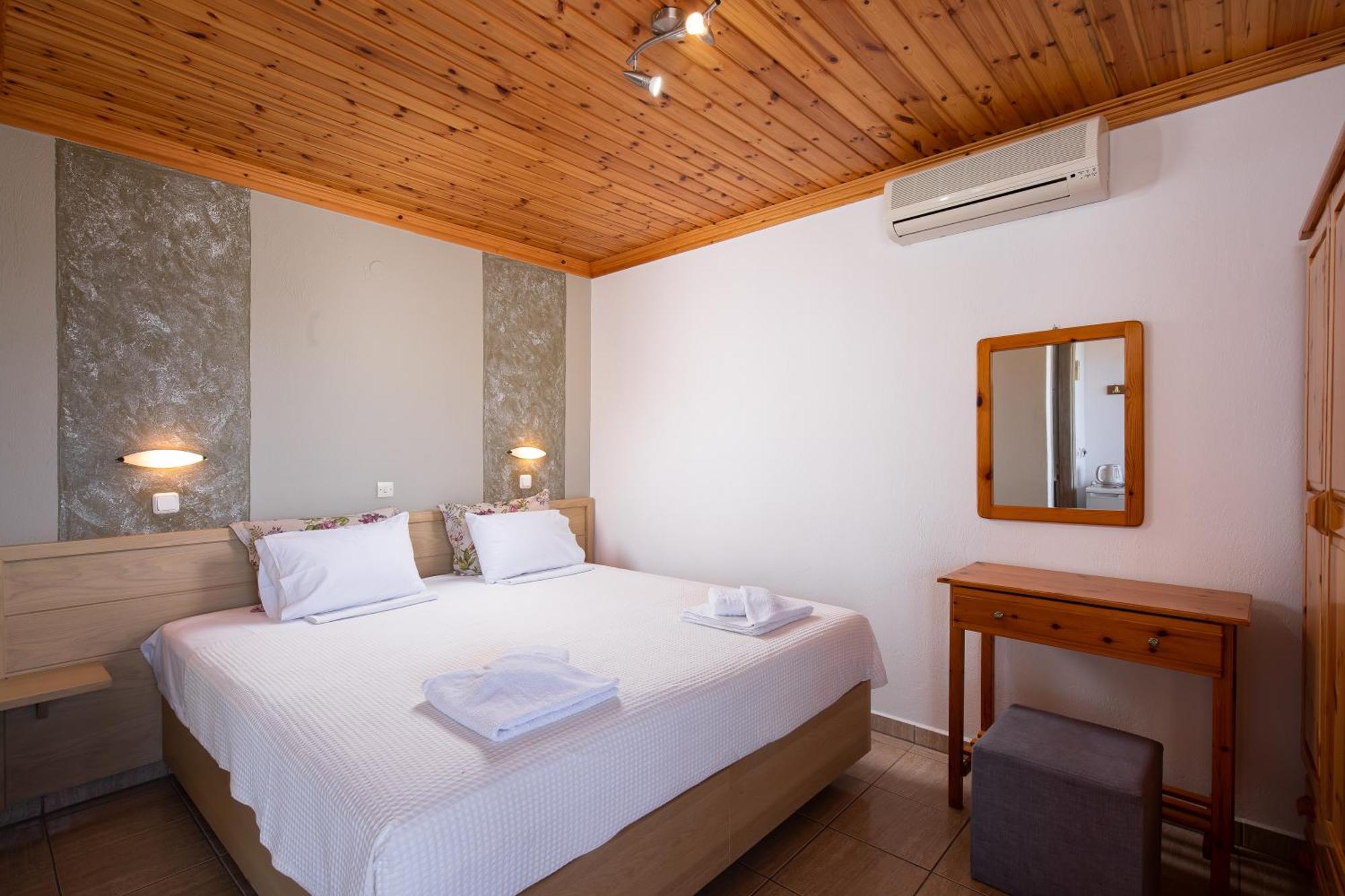 Archodissa Pansion Hotel Alikí Екстериор снимка