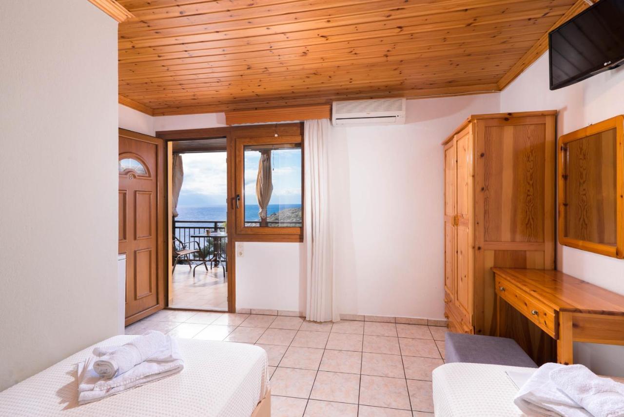 Archodissa Pansion Hotel Alikí Екстериор снимка